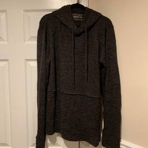 Men's hooded sweater